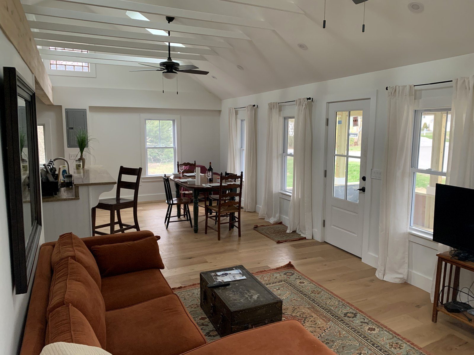 Finished interior of Ag na Farraige after its renovation.